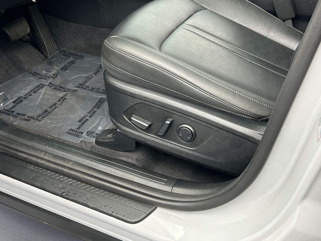 Used 2025 Wolf Gray Kia S image 16