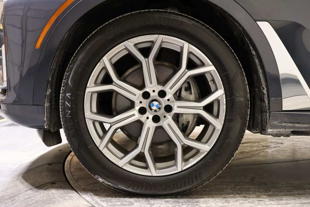 Thumbnail: 2019 BMW X7 - 11