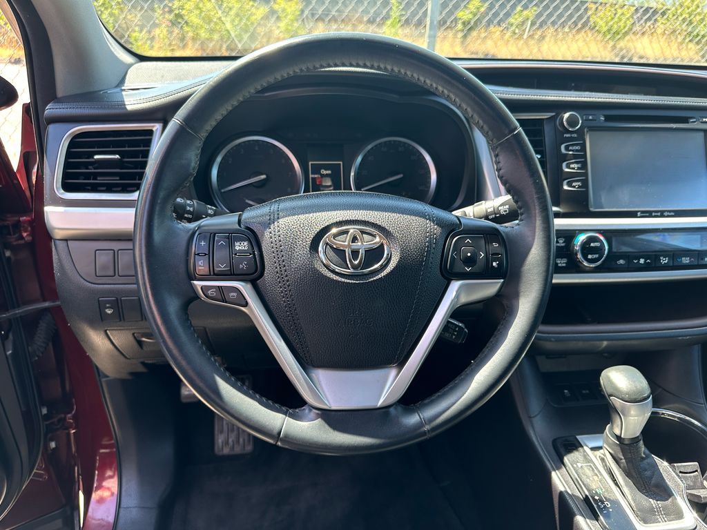 2016 Toyota Highlander XLE V6