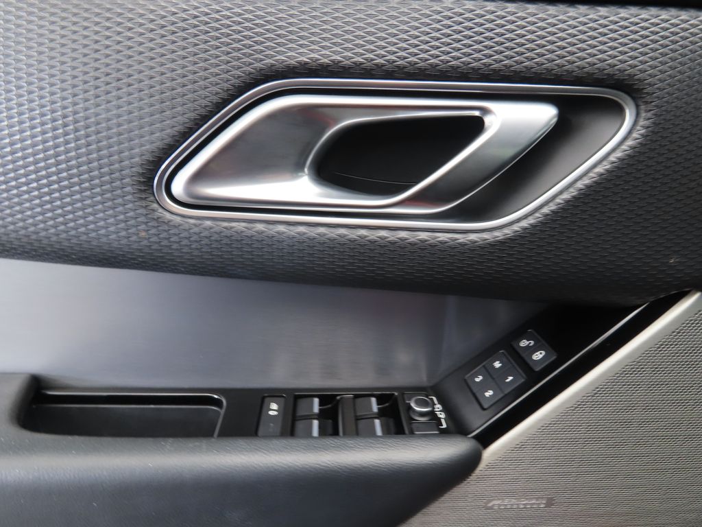 Thumbnail: 2018 Land Rover Range Rover Velar - 22