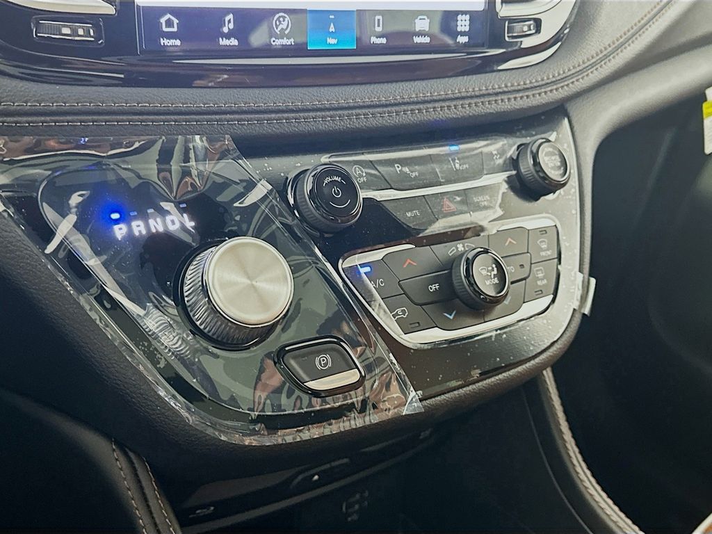 New 2026 Silver Chrysler Pinnacle image 12