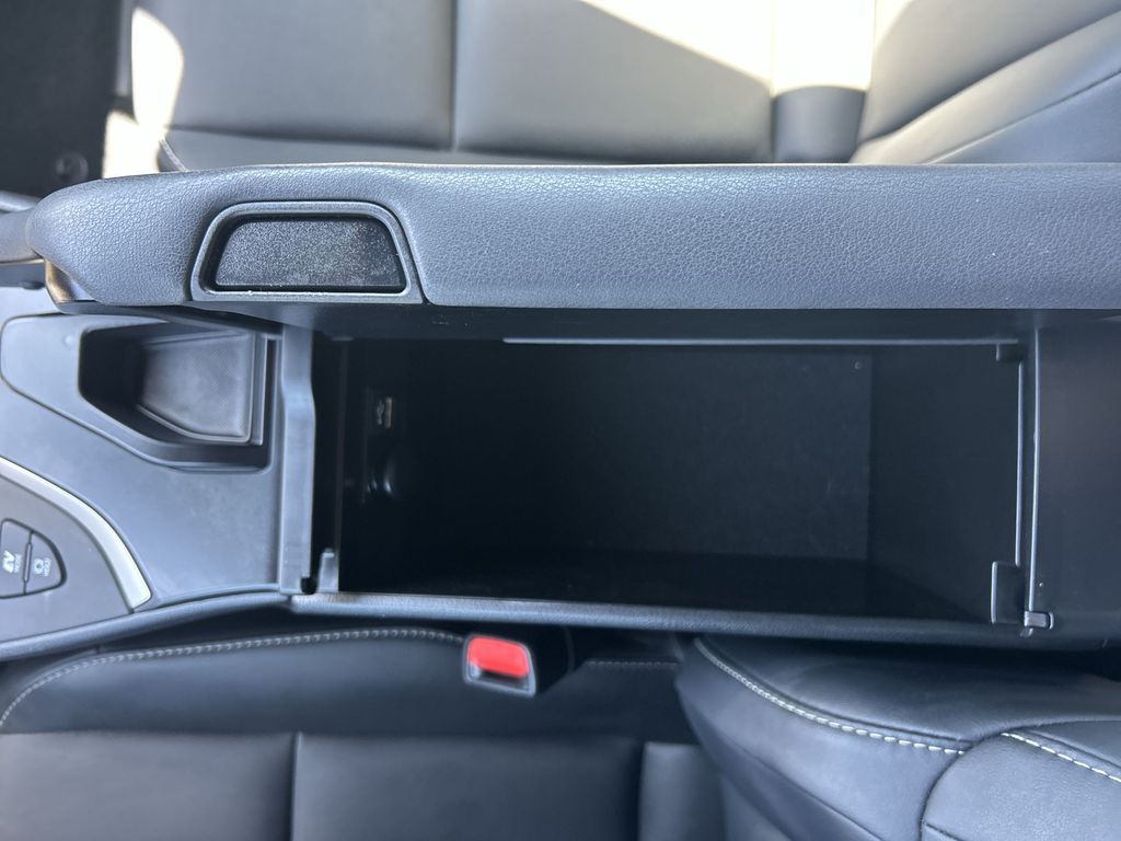 Thumbnail: 2024 Lexus UX - 18