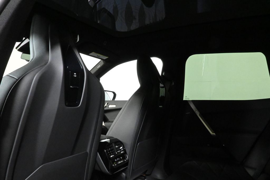 Thumbnail: 2025 BMW iX - 31