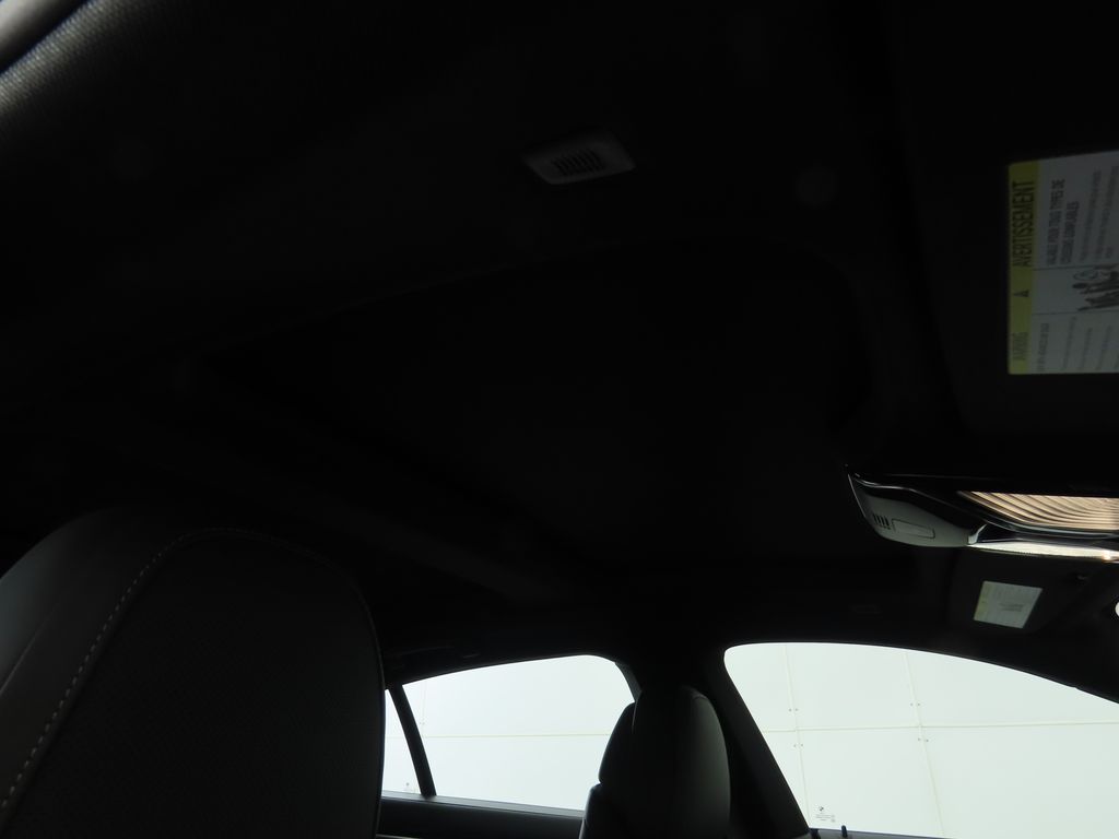 Thumbnail: 2026 BMW 8 Series - 17