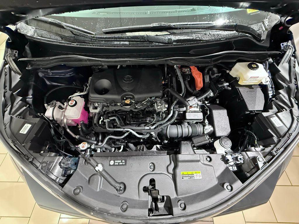 Thumbnail: 2024 Toyota Sienna - 10