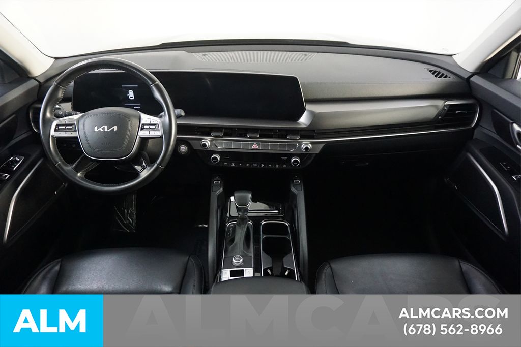 Used 2025 Green Kia S image 25