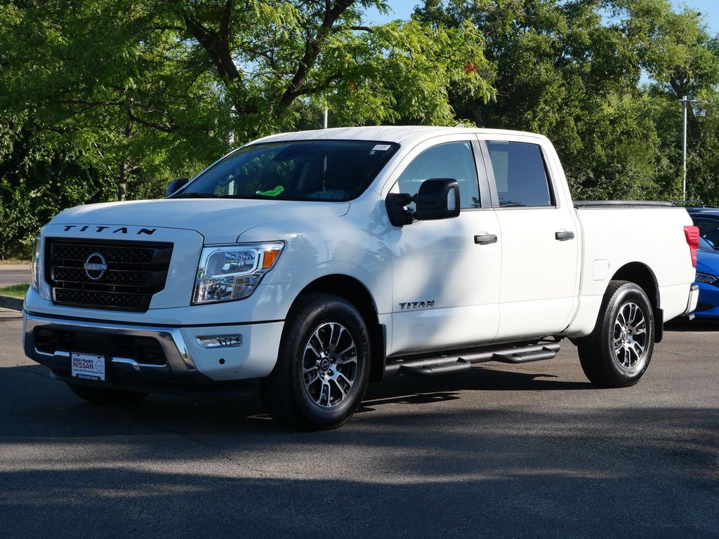 Glacier White 2023 Nissan Titan Pickup Truck Four-Wheel Drive 9-Speed Automatic
