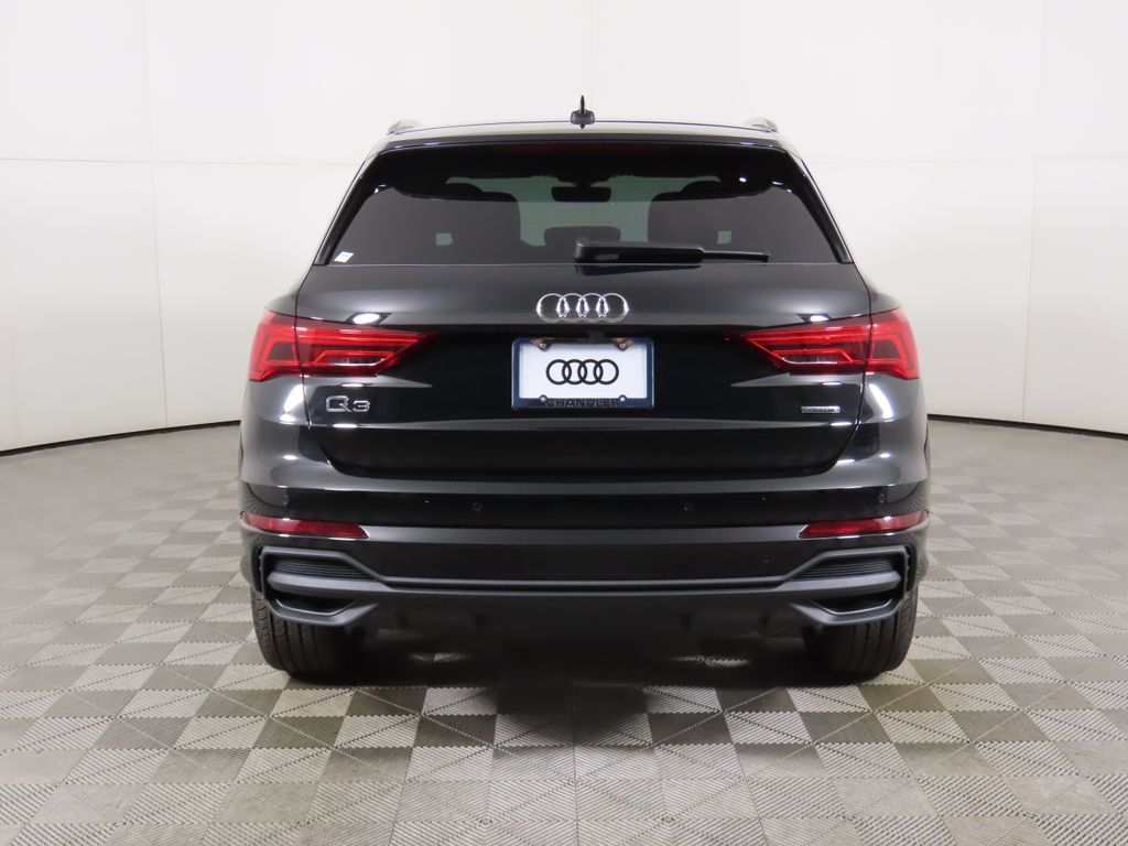 Thumbnail: 2025 Audi Q3 - 6