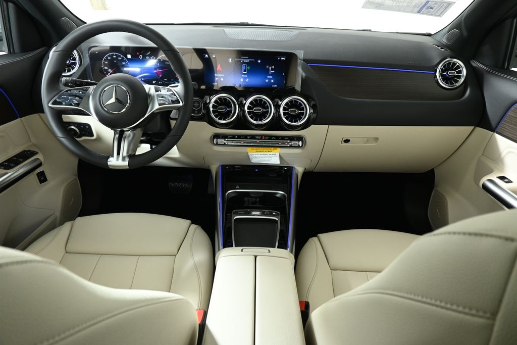 Thumbnail: 2026 Mercedes-Benz GLA - 4