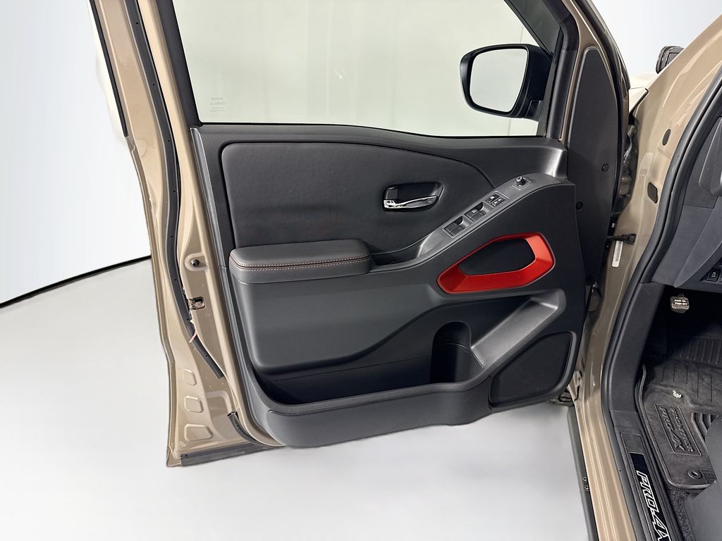 Thumbnail: 2023 Nissan Frontier - 24