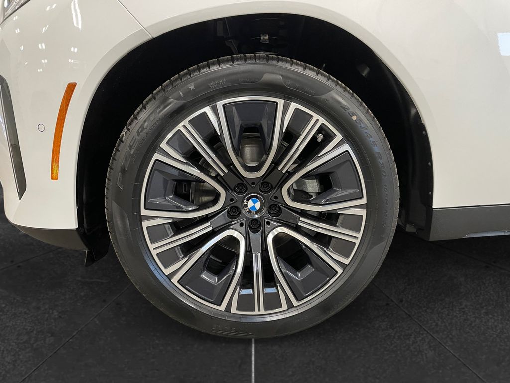 New 2026 Mineral White Metallic BMW 30 xDrive image 13
