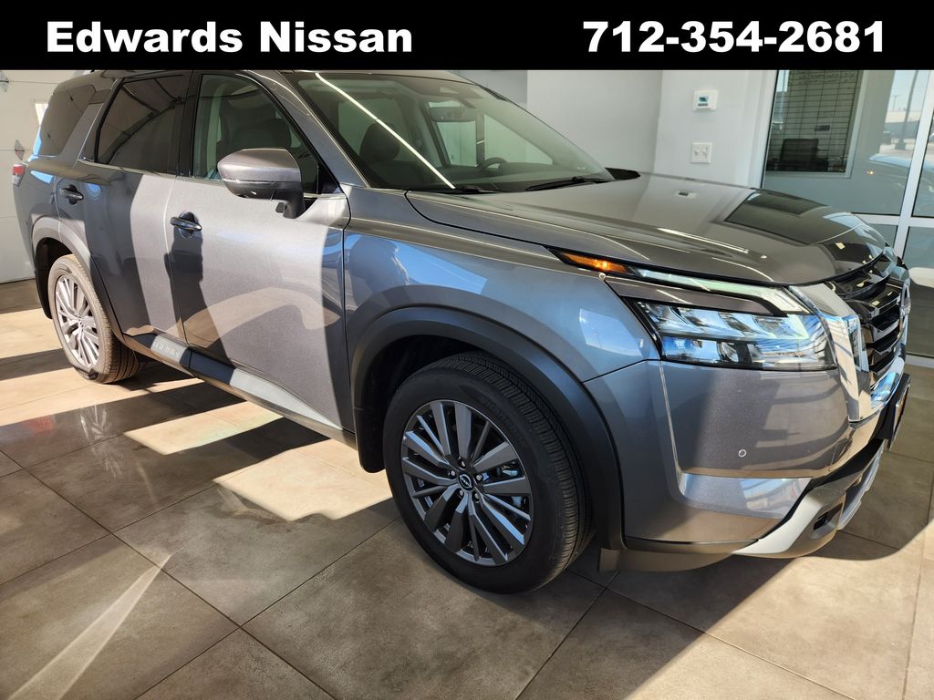 2025 Nissan Pathfinder SL 4WD