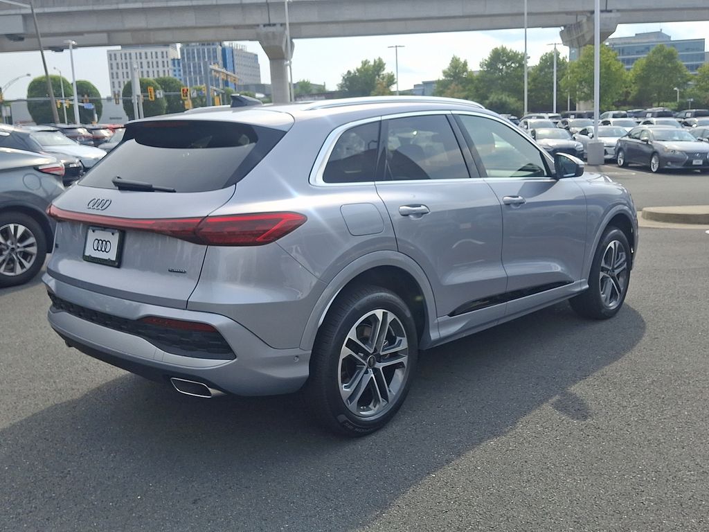 Thumbnail: 2026 Audi Q5 - 3