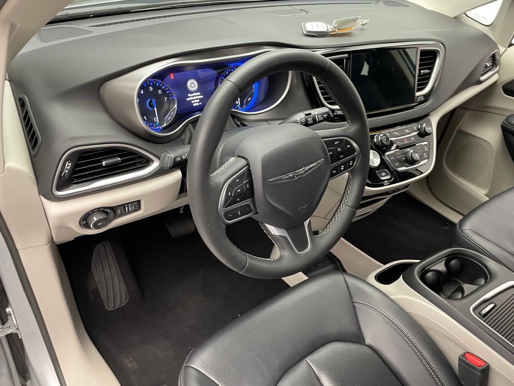 Thumbnail: 2024 Chrysler Pacifica - 11