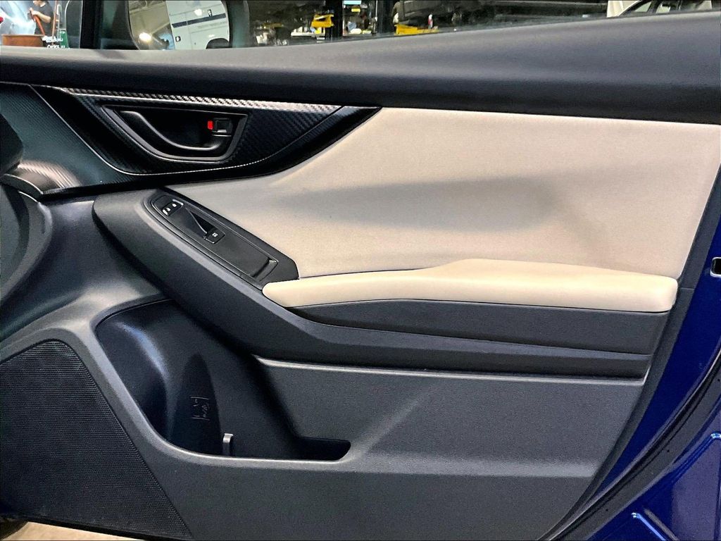 2017 Subaru Impreza — photo 12