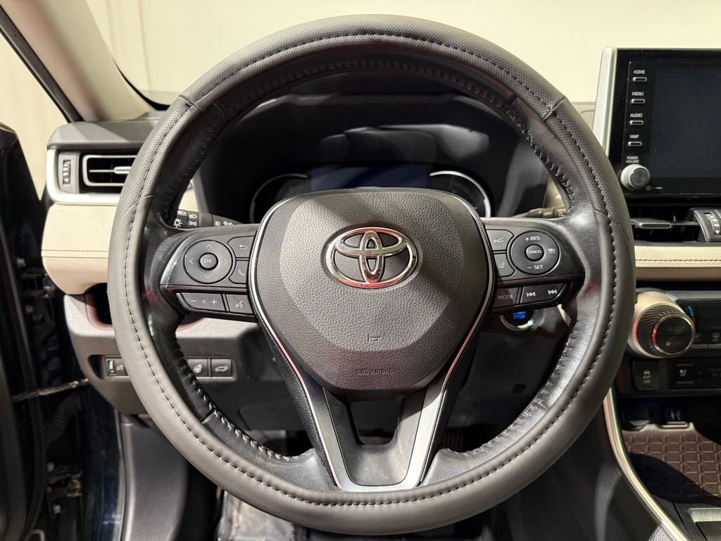 Thumbnail: 2019 Toyota RAV4 - 24