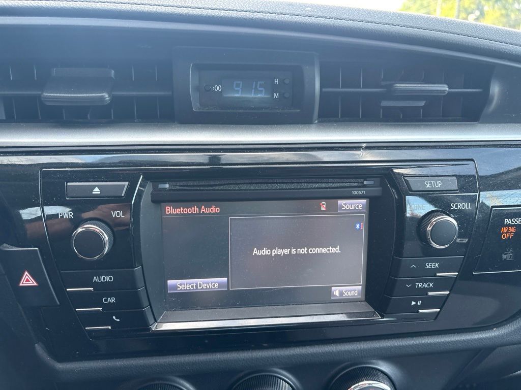 Used 2016 Black Toyota L image 5