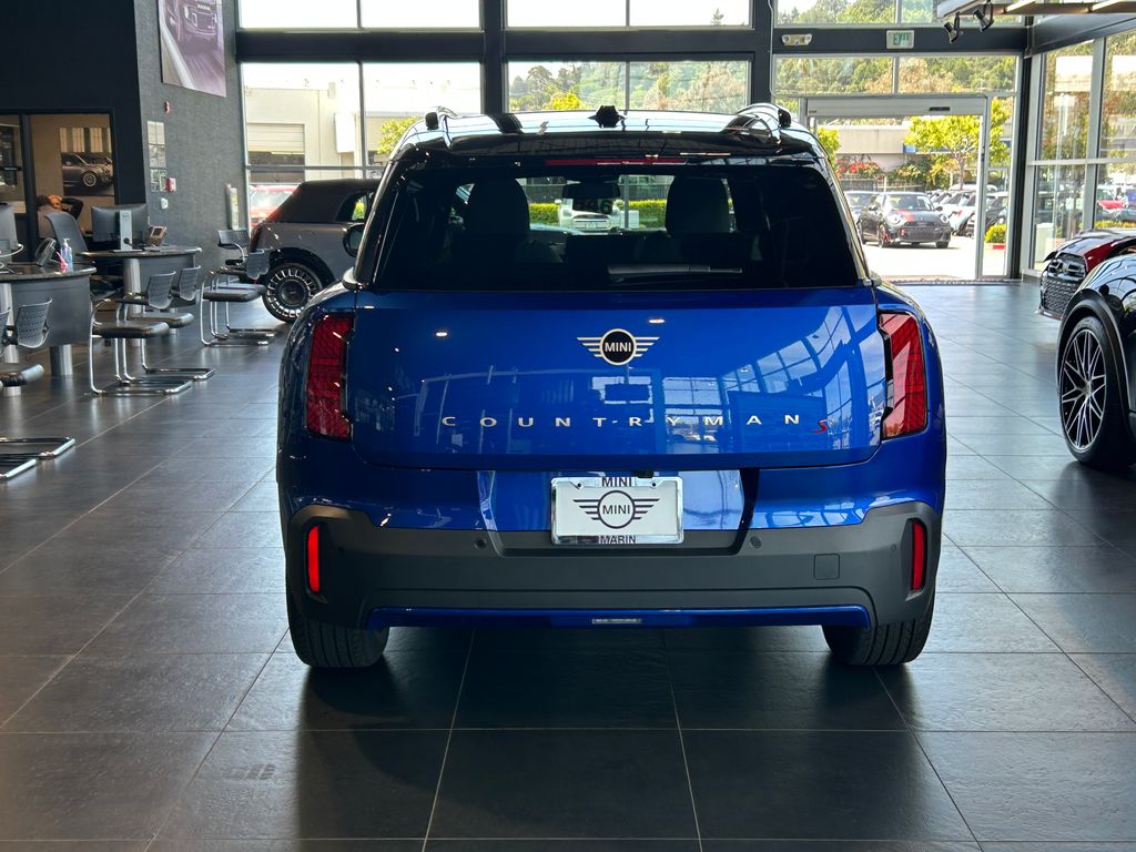 Thumbnail: 2027 MINI Cooper Countryman - 4