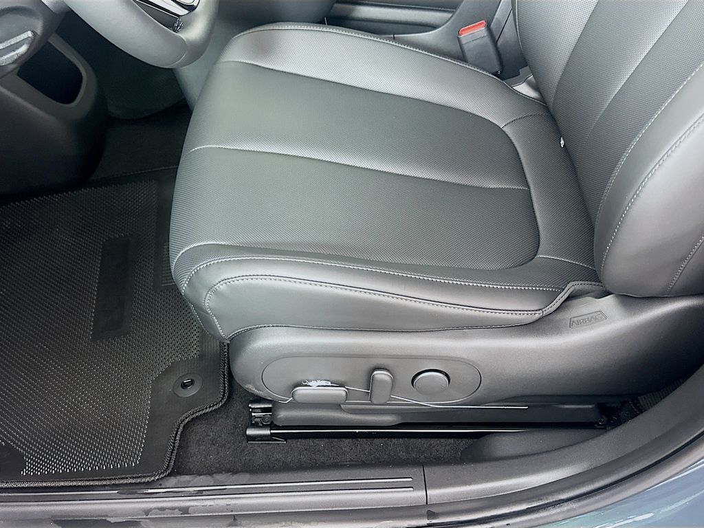 Thumbnail: 2026 Hyundai Ioniq 5 - 21