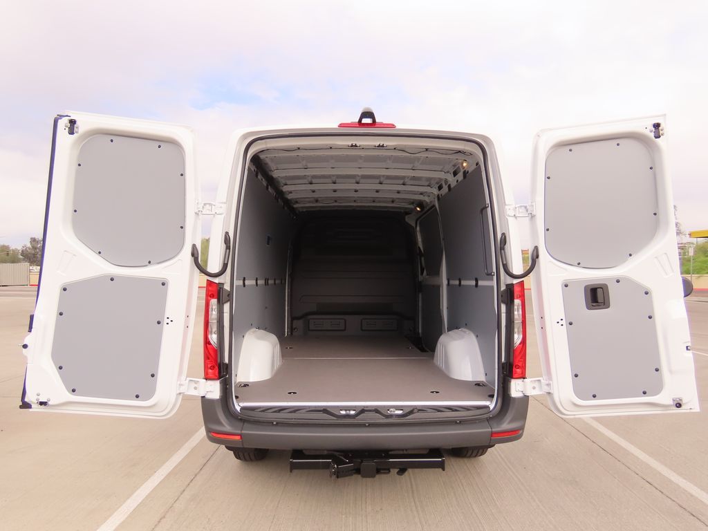 Thumbnail: 2025 Mercedes-Benz Sprinter - 28