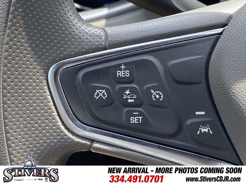 2025 Lakeshore Blue Metallic Chevrolet Malibu LT FWD Sedan