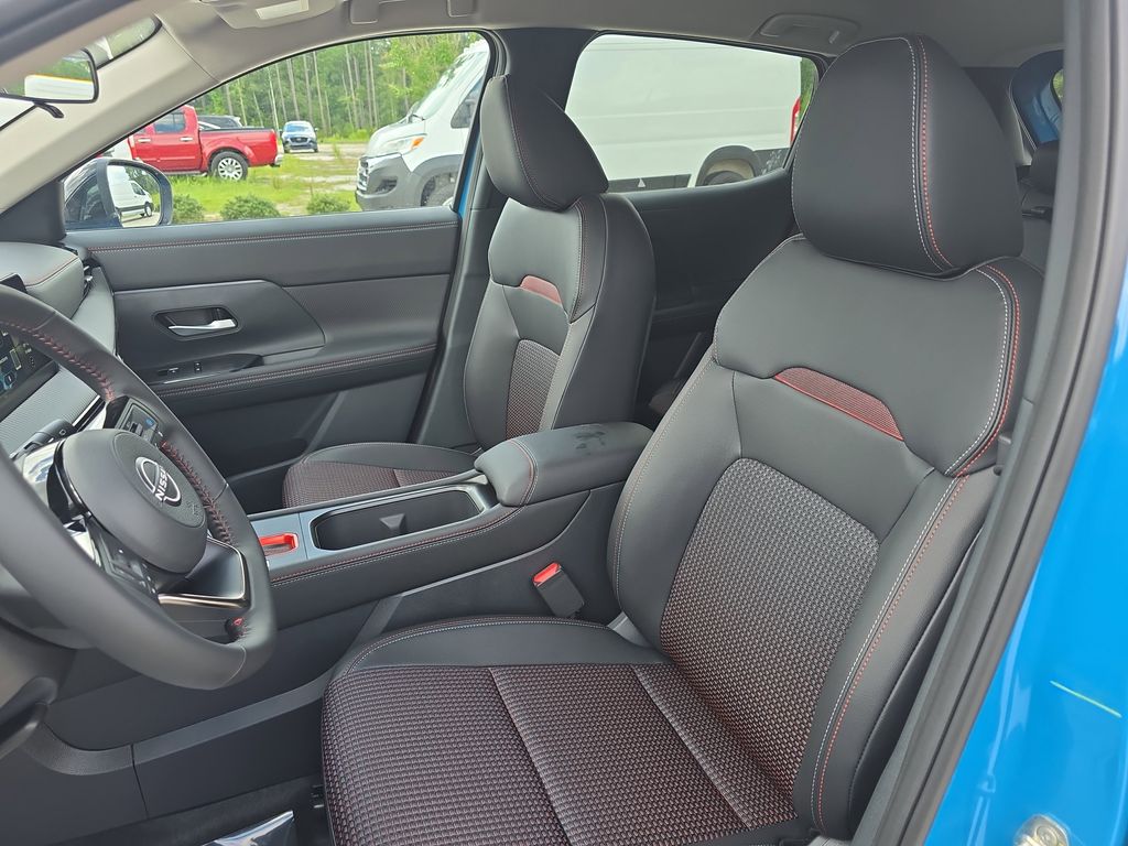 2025 Arctic Ice Blue Metallic/Super Black Nissan Kicks SR FWD SUV