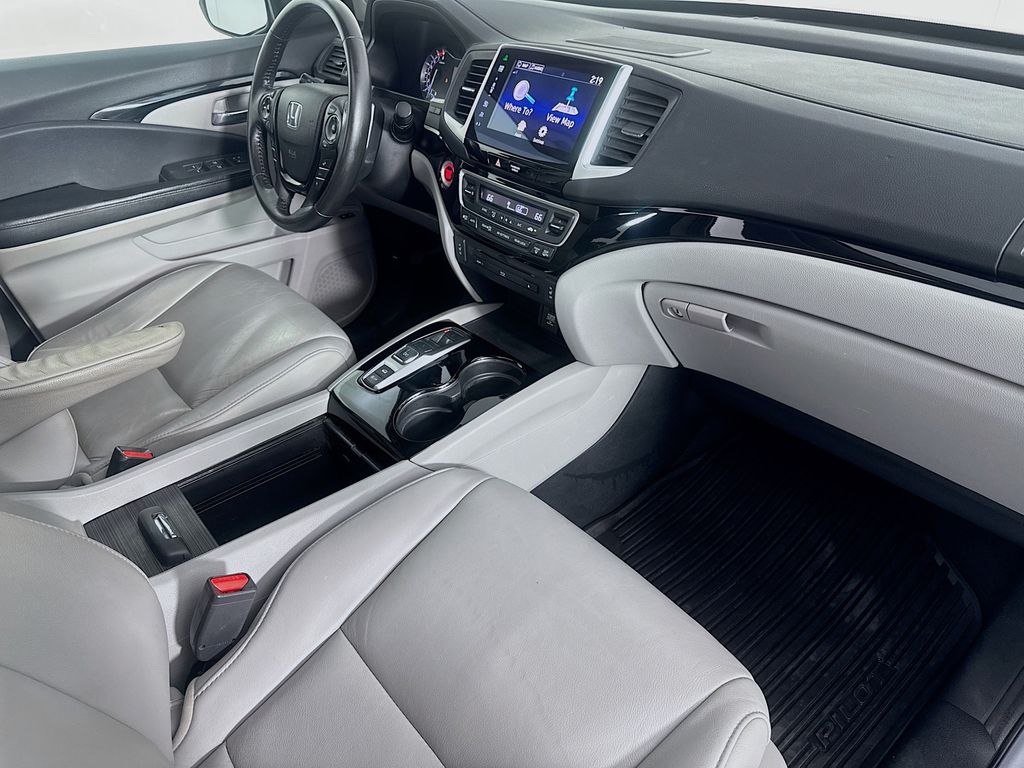 Used Car 2016 Honda Pilot  Touring For Sale Under $12,000 In Austin, Texas