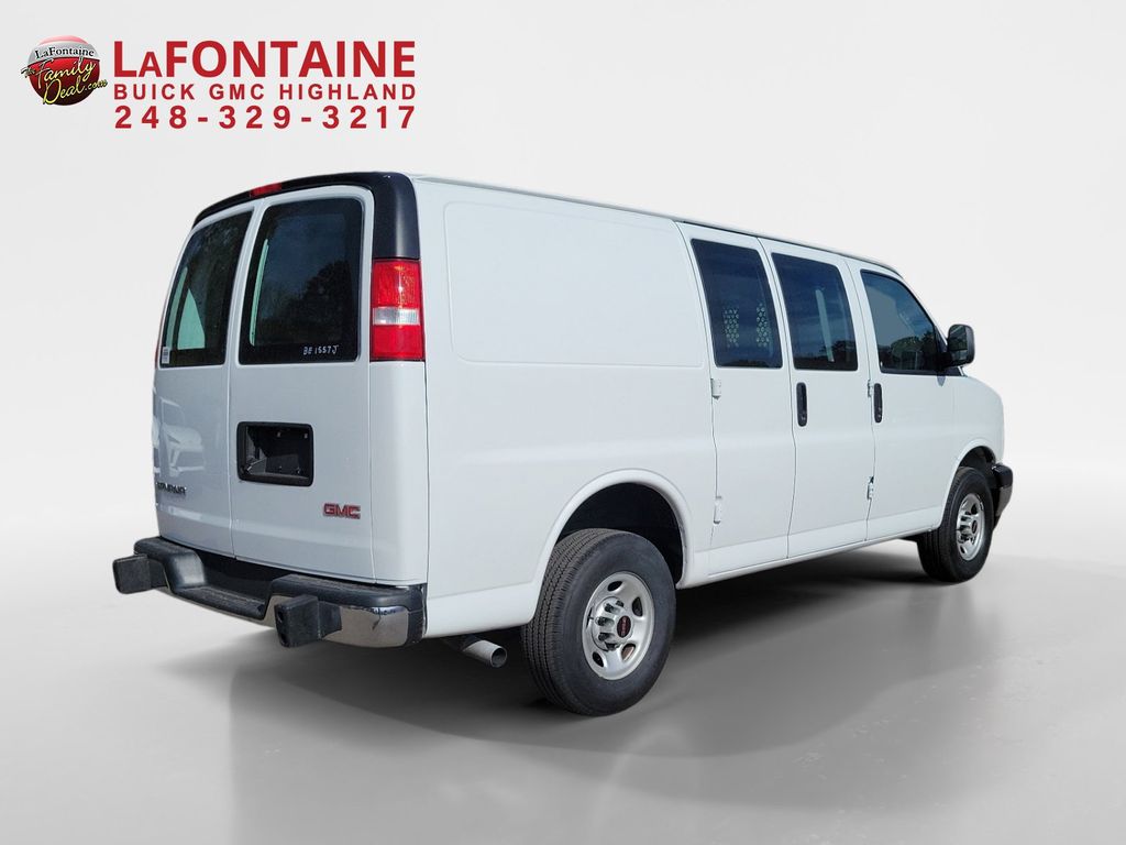 2022 GMC Savana 2500 Work Van 7