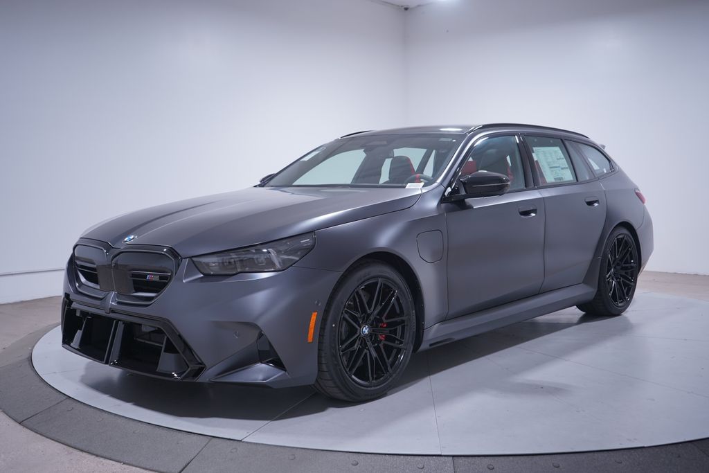 Thumbnail: 2026 BMW M5 - 1