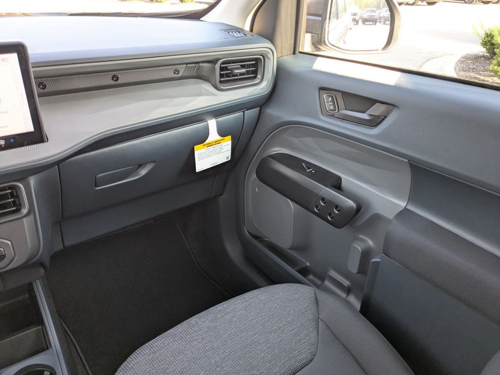 2025 Ford Maverick XL