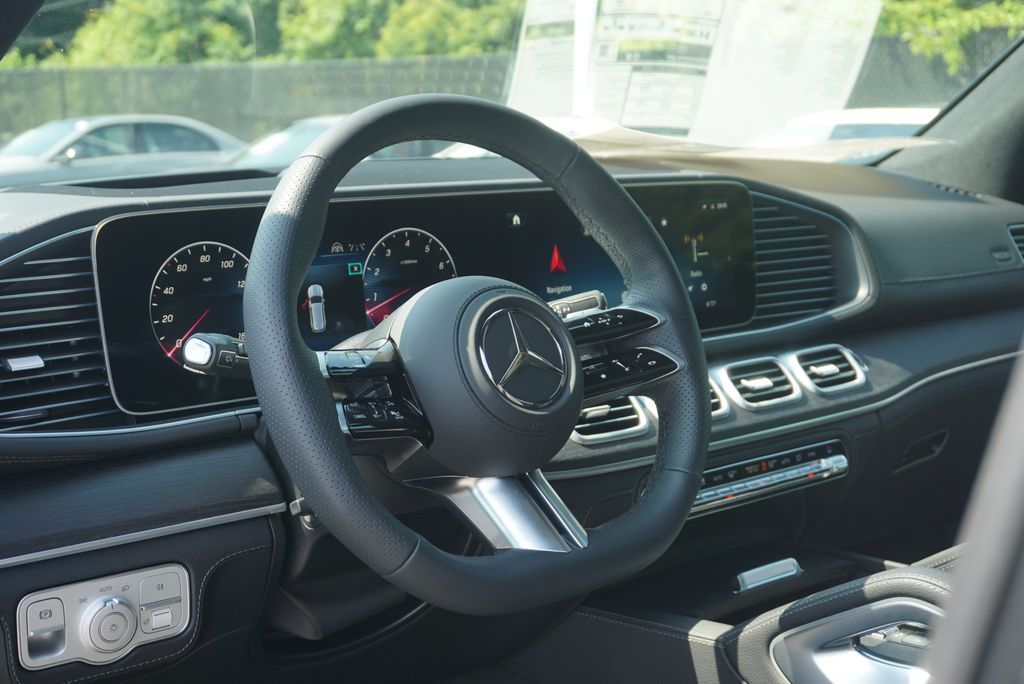 Thumbnail: 2025 Mercedes-Benz GLS - 24