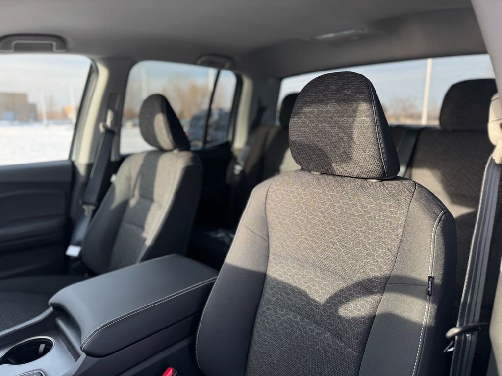 View vehicle photo 7