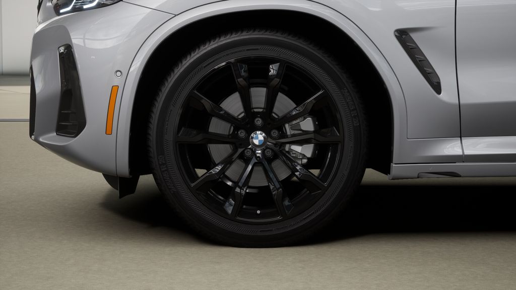 Thumbnail: 2025 BMW X4 - 32