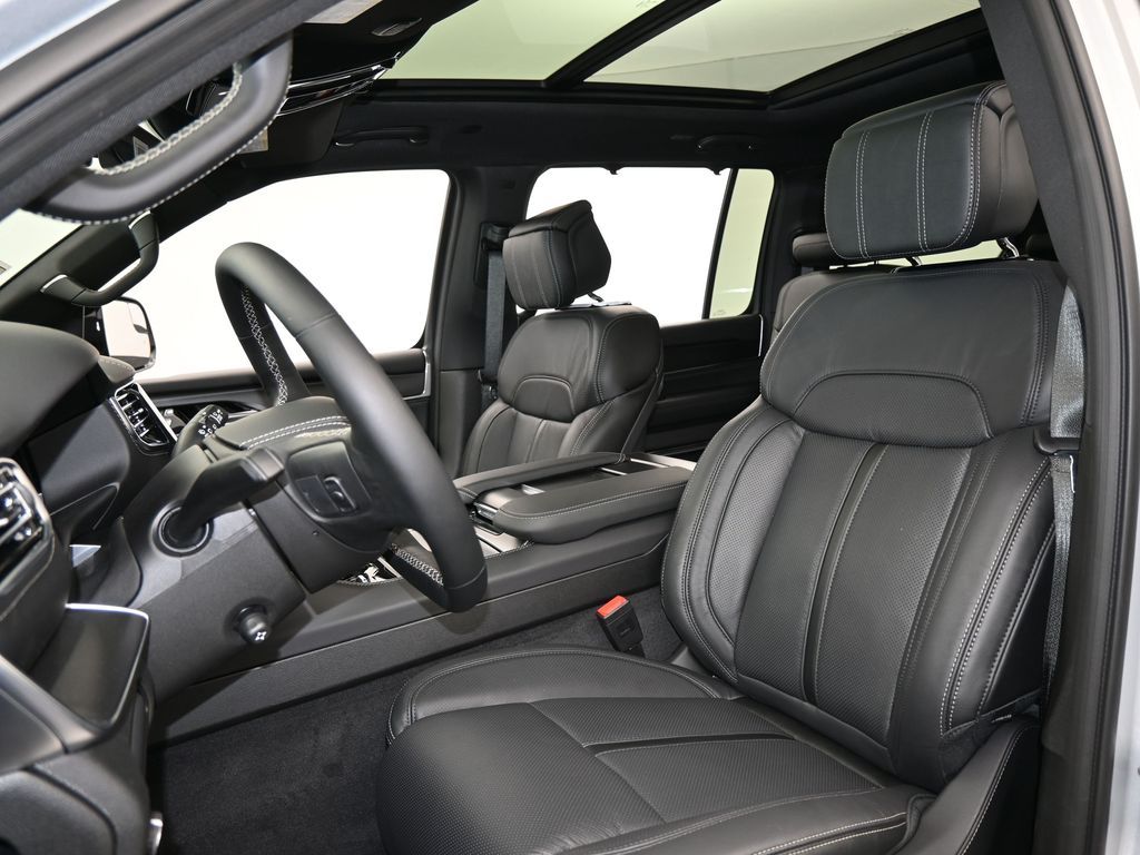 New 2026 Silver Zynith Jeep Summit Obsidian image 10