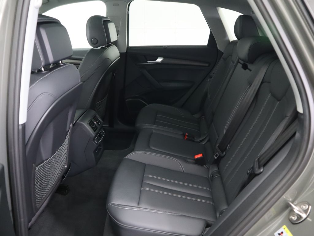 Thumbnail: 2025 Audi Q5 - 22