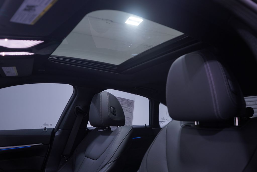 2025 BMW i4 eDrive40 8