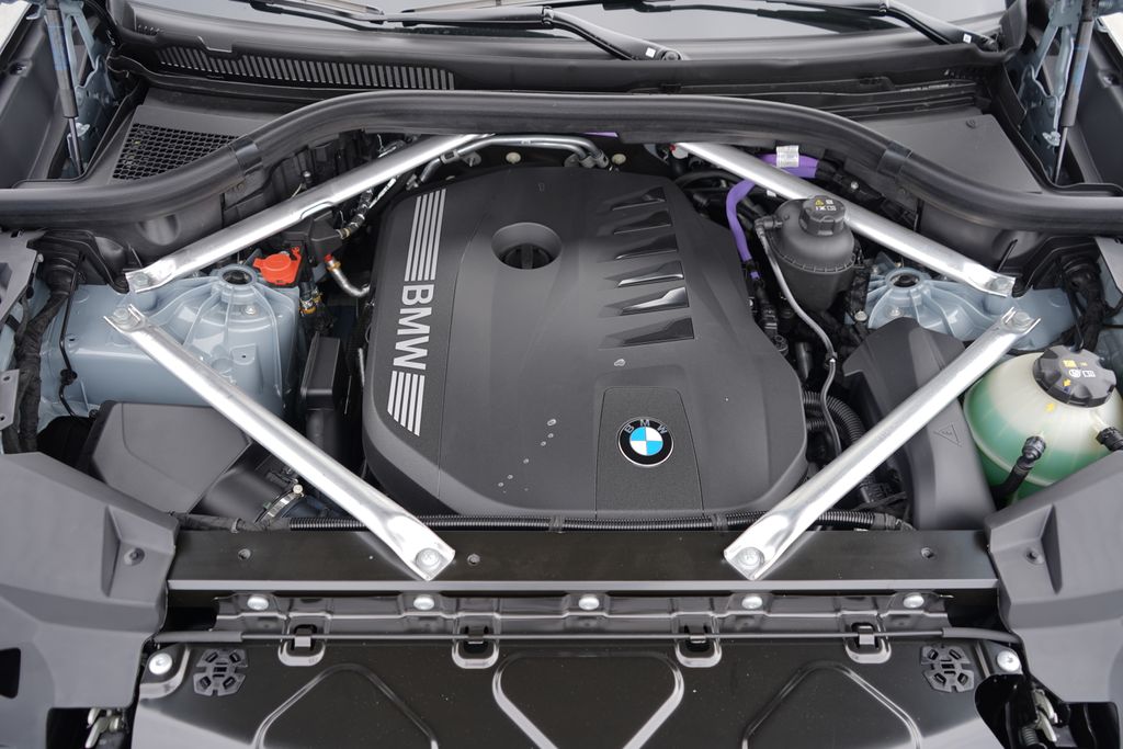 Thumbnail: 2026 BMW X5 - 21