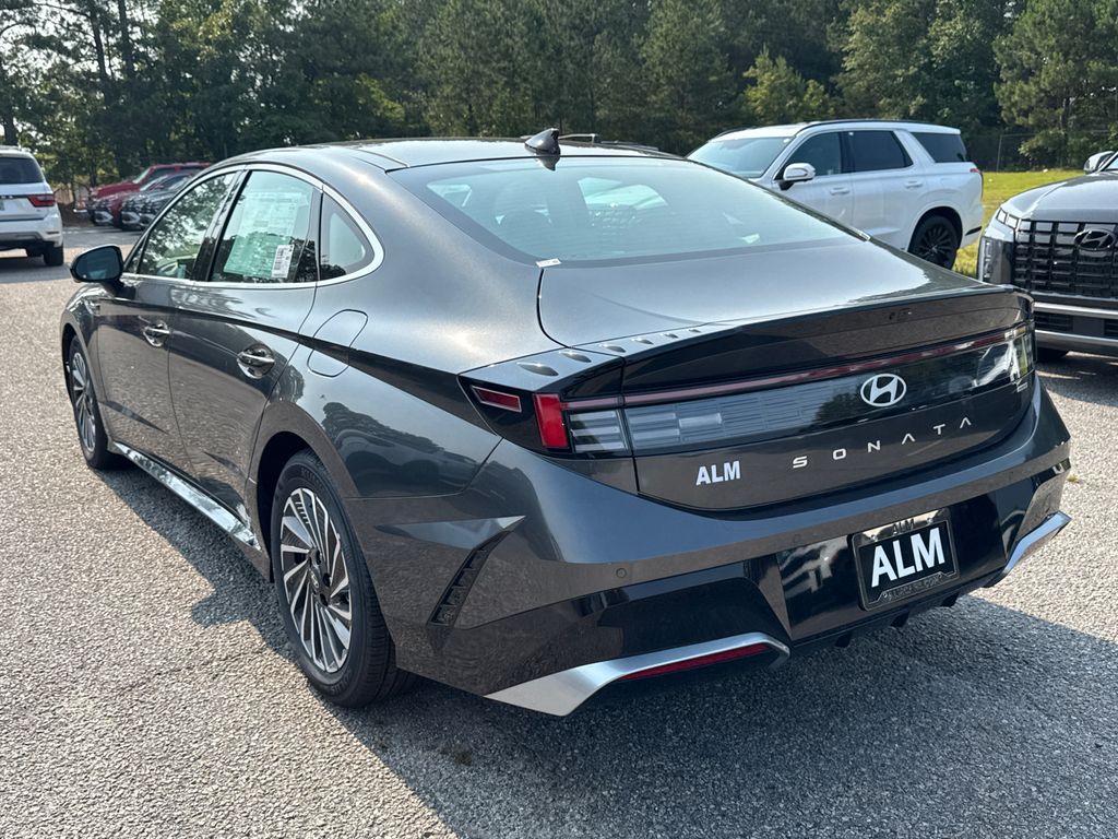 2025 Hyundai Sonata Hybrid Limited photo 6