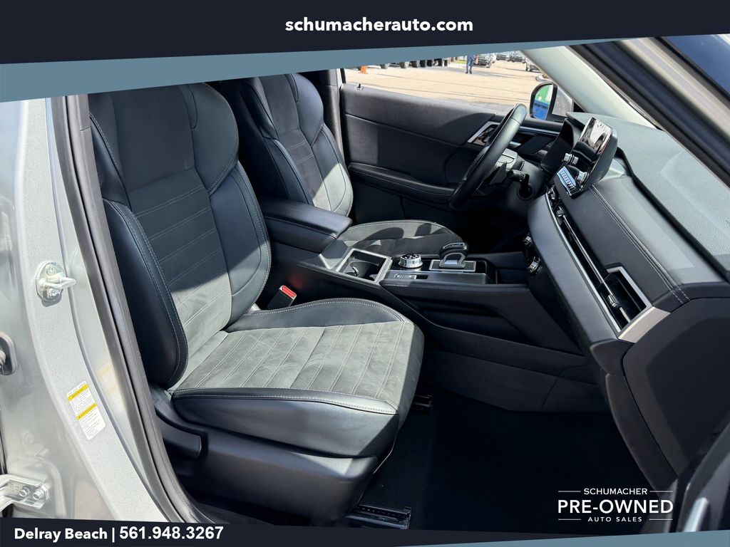 used 2024 Mitsubishi Outlander car, priced at $23,598