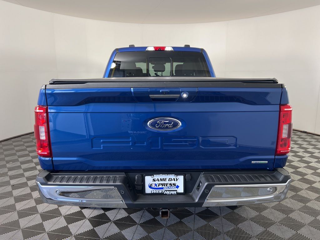 Used 2022 Blue Ford XLT image 4