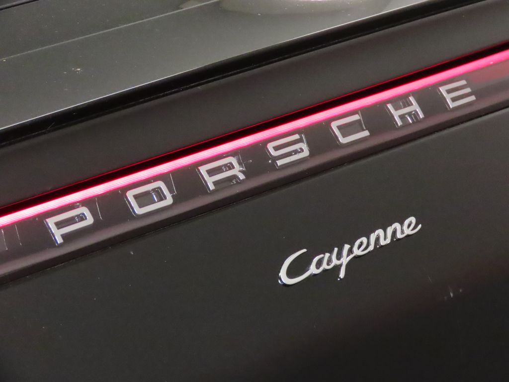 Thumbnail: 2023 Porsche  - 12