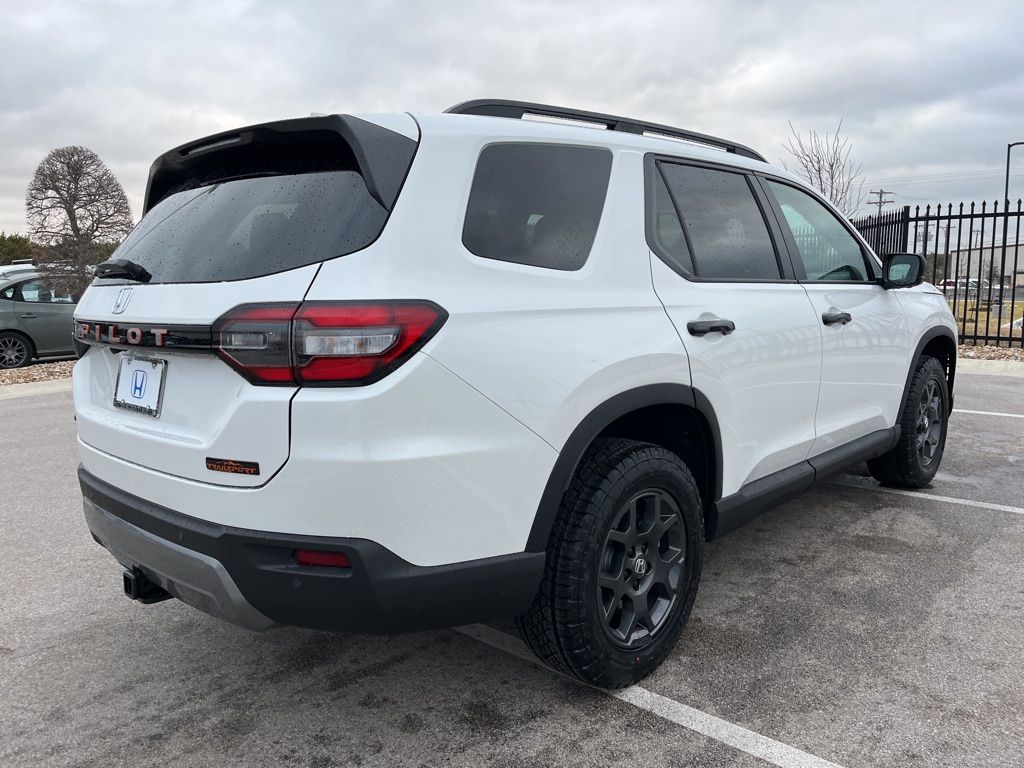 Thumbnail: 2026 Honda Pilot - 3