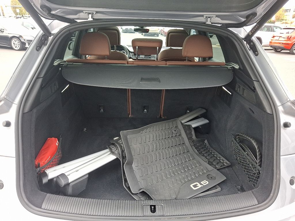 Thumbnail: 2022 Audi Q5 - 28