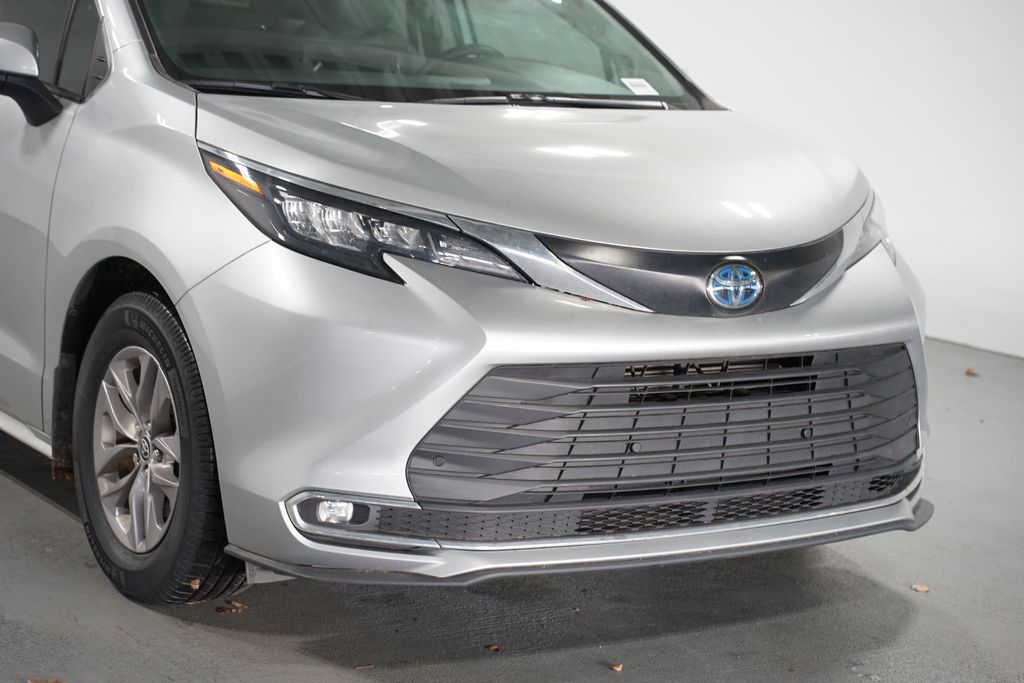Thumbnail: 2024 Toyota Sienna - 4