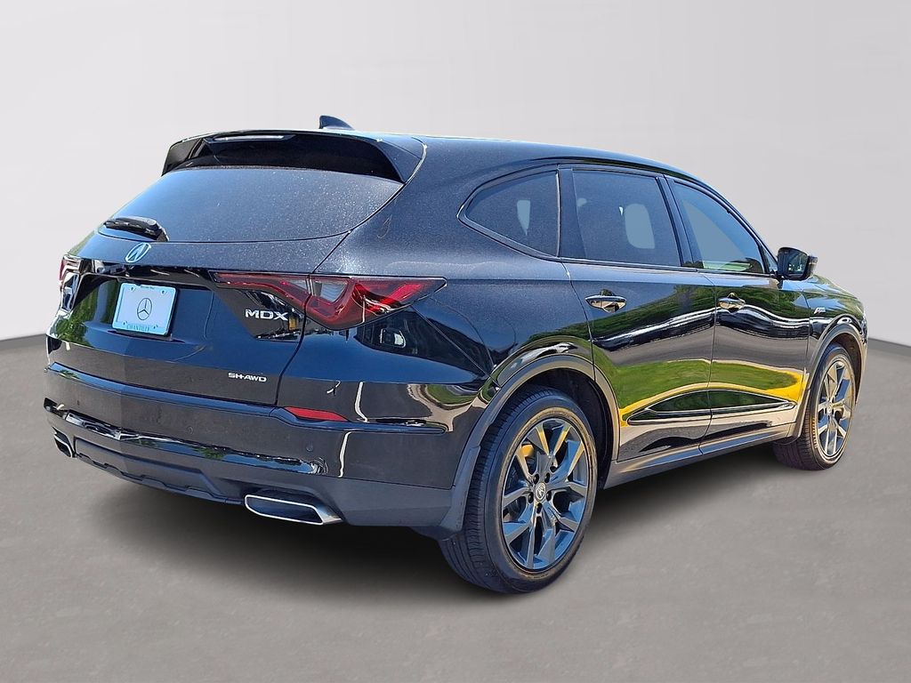 Thumbnail: 2022 Acura MDX - 4