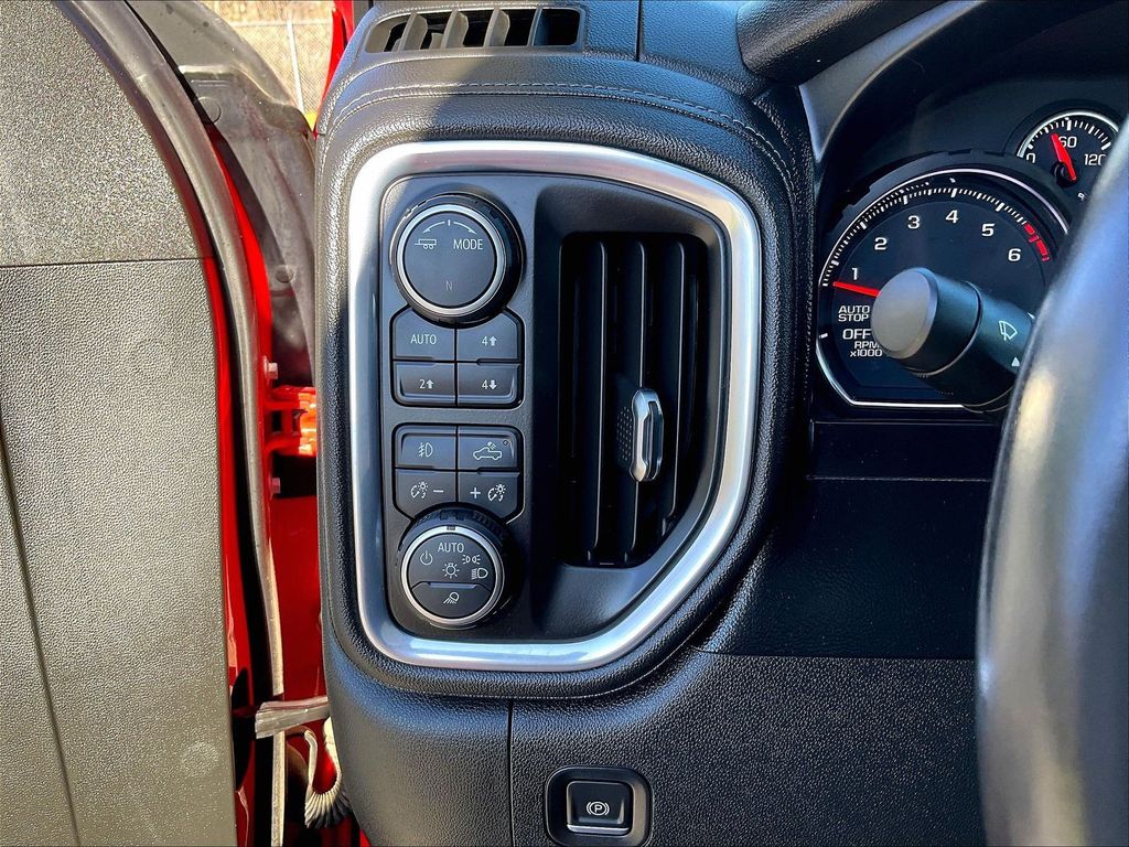 2021 Chevrolet Silverado 1500 — photo 26