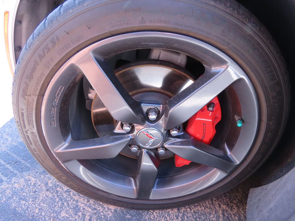 Thumbnail: 2014 Chevrolet Corvette - 15