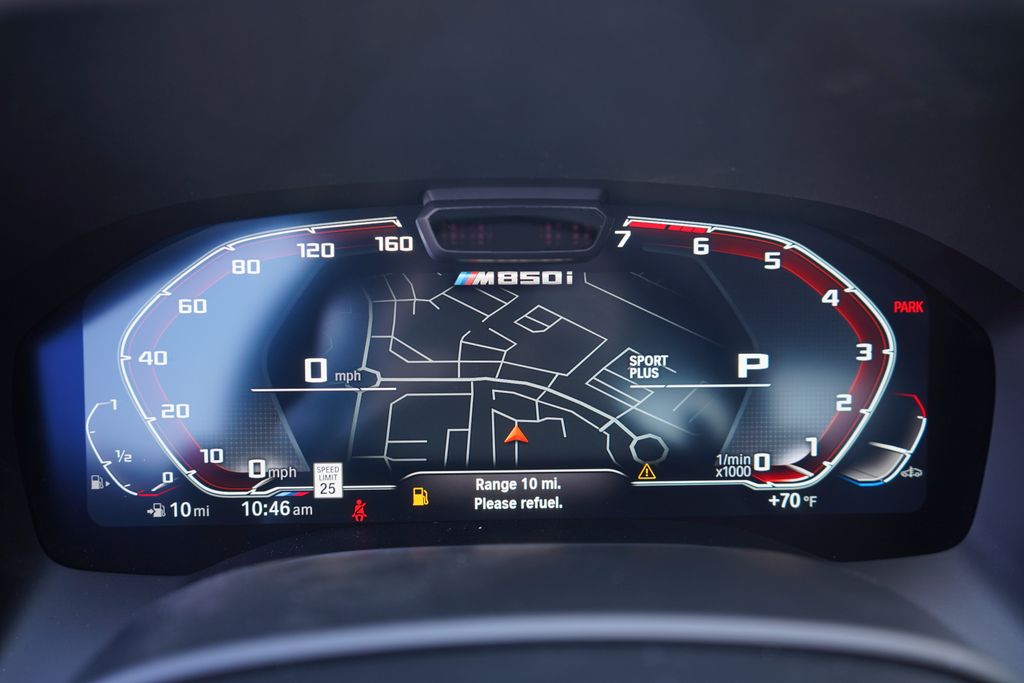 2025 BMW 8 Series M850i xDrive 18