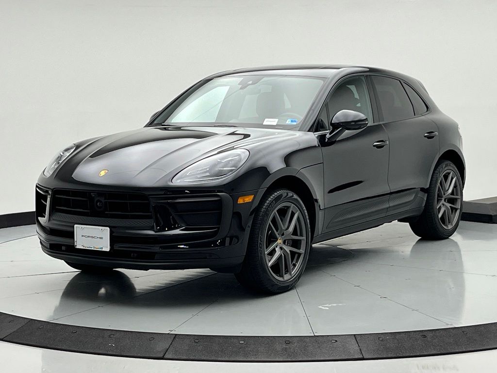 Thumbnail: 2023 Porsche Macan - 1