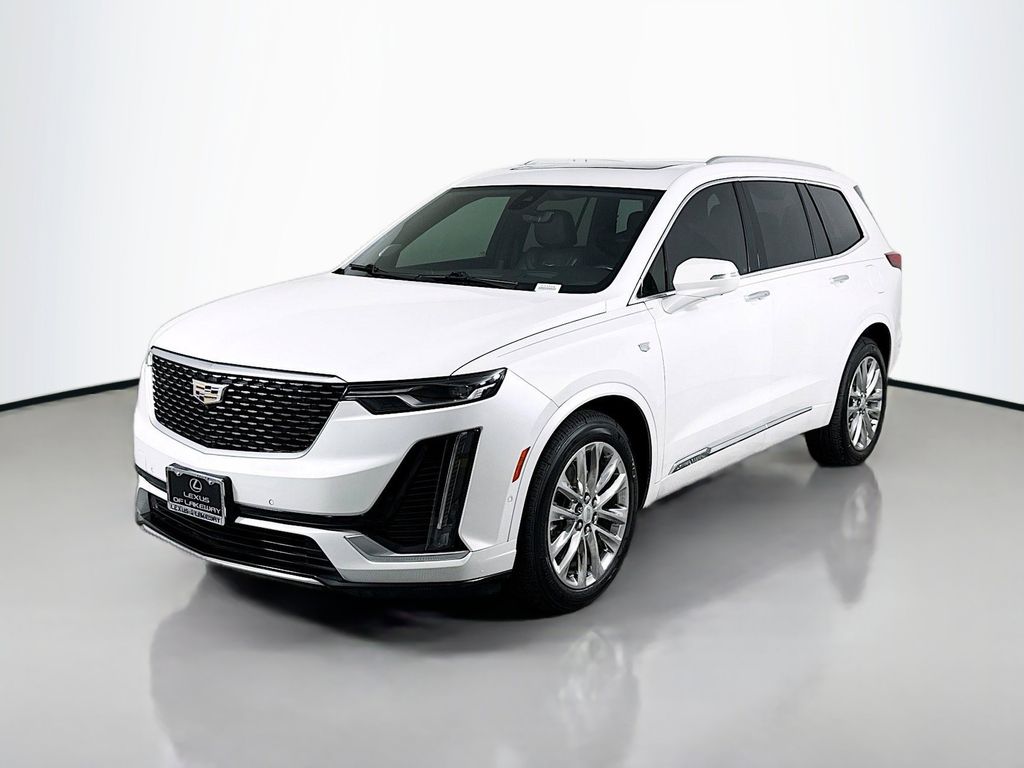 Thumbnail: 2021 Cadillac XT6 - 1